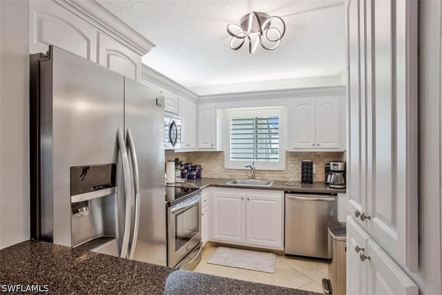 4318 27th CT SW 101, Naples, FL 34116