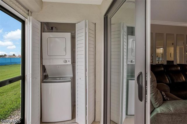 4318 27th CT SW 101, Naples, FL 34116