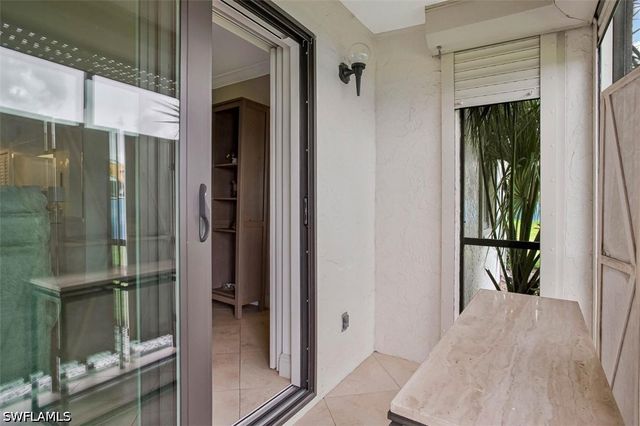 4318 27th CT SW 101, Naples, FL 34116