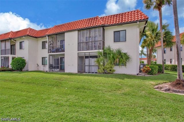 4318 27th CT SW 101, Naples, FL 34116