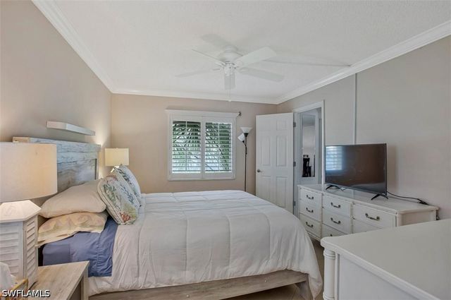 4318 27th CT SW 101, Naples, FL 34116