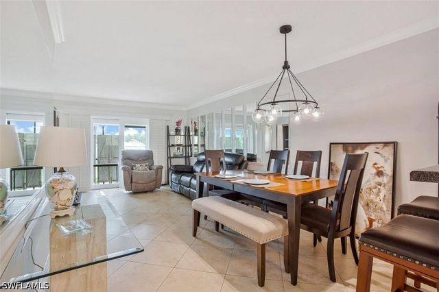 4318 27th CT SW 101, Naples, FL 34116