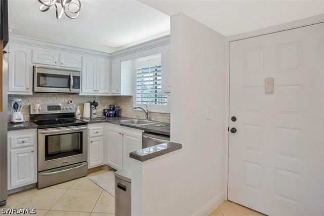 4318 27th CT SW 101, Naples, FL 34116