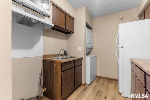 337 S Durkin Drive, Springfield, IL 62704