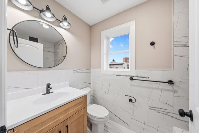 840 Martin St, Elizabeth City, NJ 07201