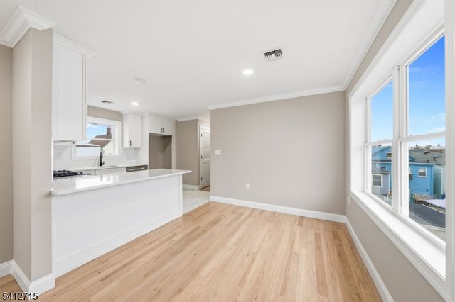 840 Martin St, Elizabeth City, NJ 07201