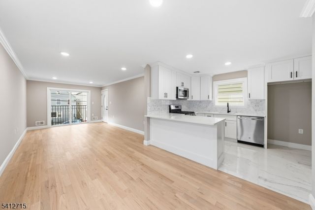 840 Martin St, Elizabeth City, NJ 07201