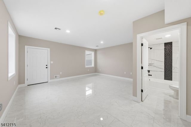 840 Martin St, Elizabeth City, NJ 07201