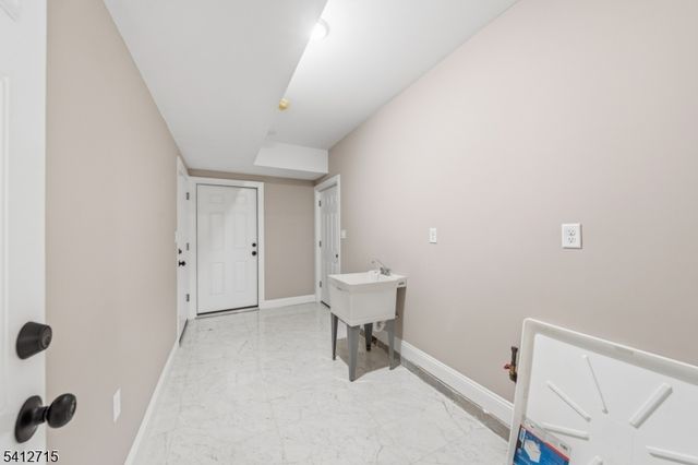 840 Martin St, Elizabeth City, NJ 07201