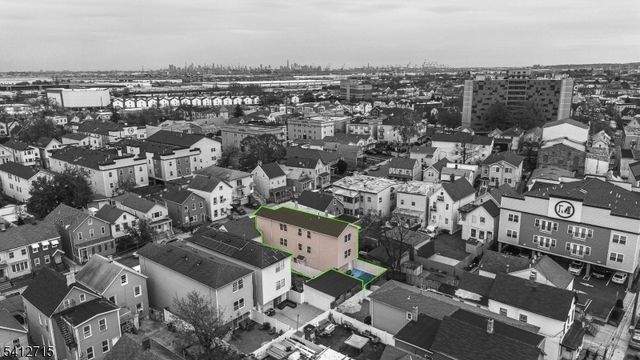 840 Martin St, Elizabeth City, NJ 07201