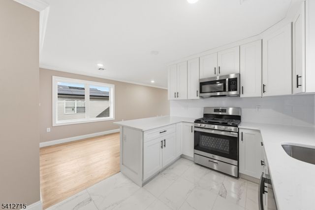 840 Martin St, Elizabeth City, NJ 07201