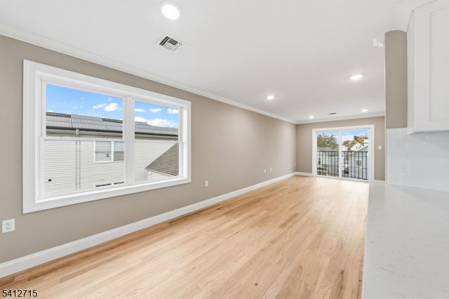 840 Martin St, Elizabeth City, NJ 07201