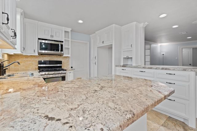 1328 Bingle Road, Houston, TX 77055
