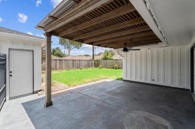 1328 Bingle Road, Houston, TX 77055