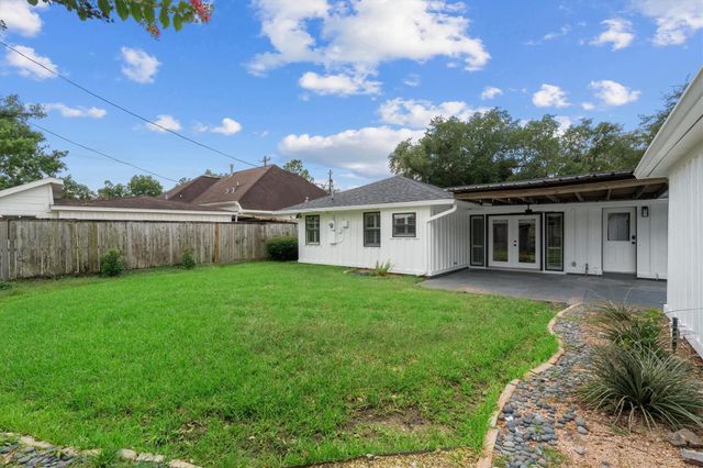 1328 Bingle Road, Houston, TX 77055