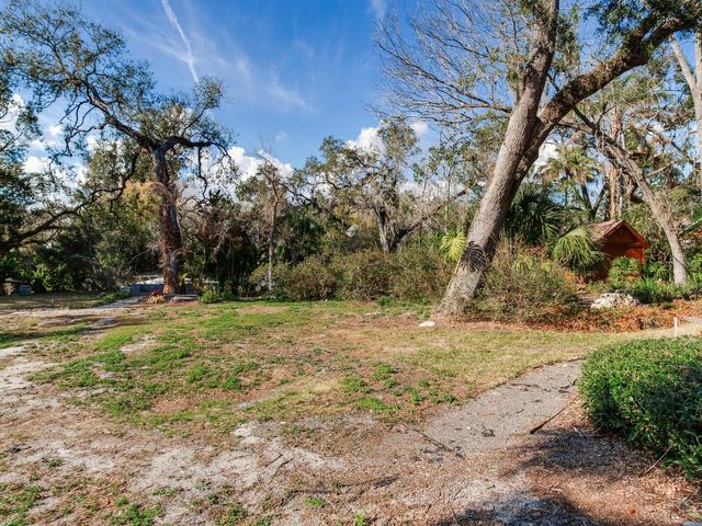 1214 E PARK CIRCLE, Tampa, FL 33604