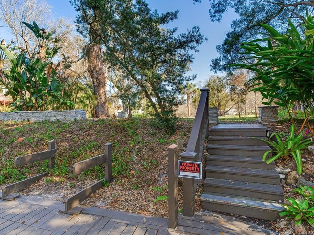 1214 E PARK CIRCLE, Tampa, FL 33604