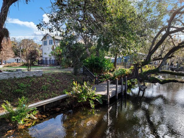 1214 E PARK CIRCLE, Tampa, FL 33604