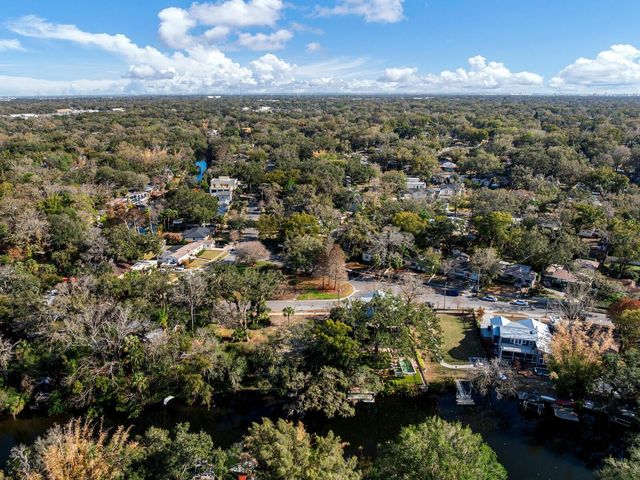 1214 E PARK CIRCLE, Tampa, FL 33604