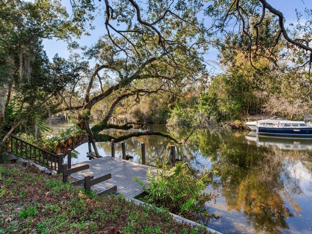 1214 E PARK CIRCLE, Tampa, FL 33604