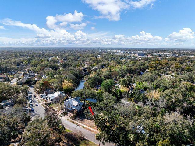 1214 E PARK CIRCLE, Tampa, FL 33604