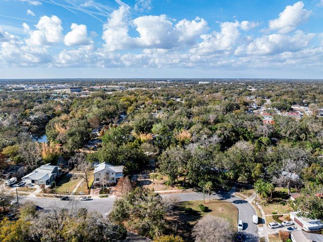 1214 E PARK CIRCLE, Tampa, FL 33604