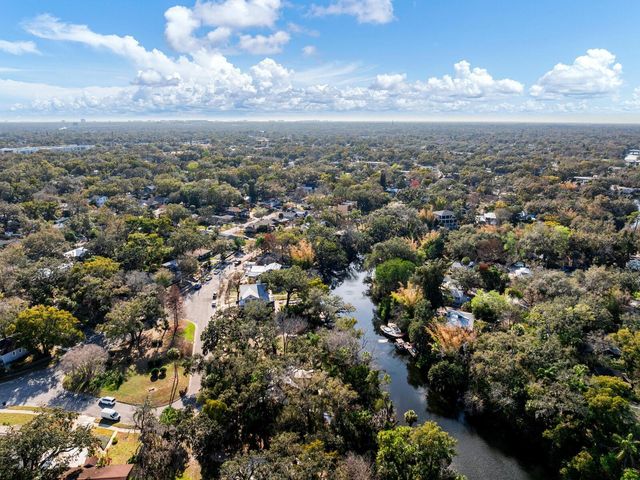 1214 E PARK CIRCLE, Tampa, FL 33604