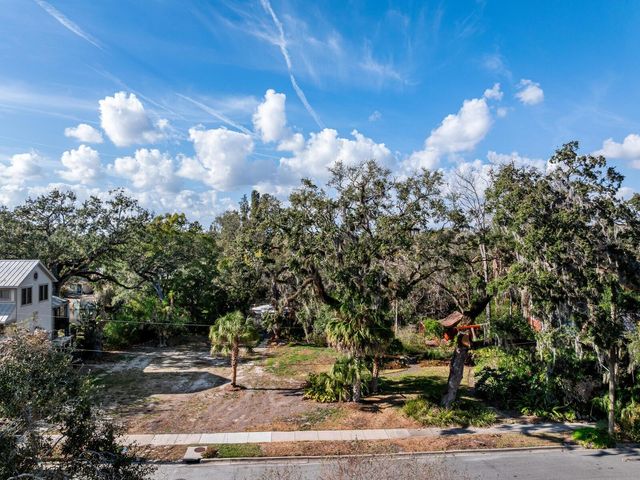 1214 E PARK CIRCLE, Tampa, FL 33604