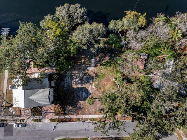 1214 E PARK CIRCLE, Tampa, FL 33604