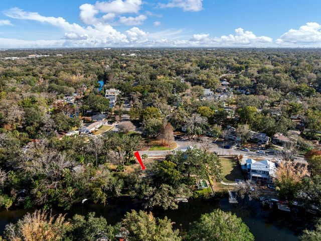 1214 E PARK CIRCLE, Tampa, FL 33604