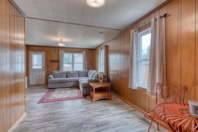 2012 Shelby Avenue, Evansville, IN 47714