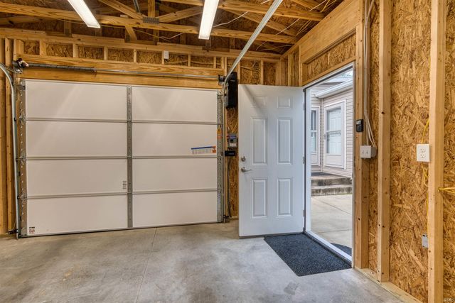 2012 Shelby Avenue, Evansville, IN 47714