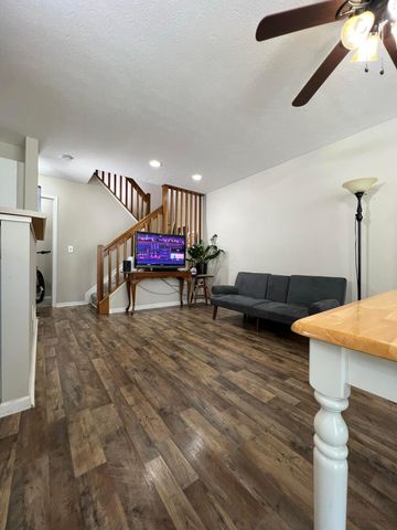 380 Oxford Oak Drive, Blacklick, OH 43004