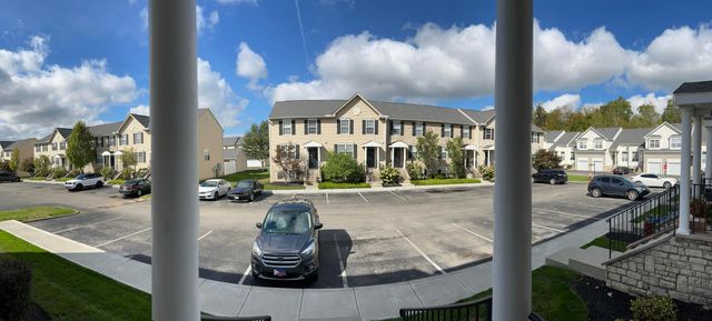 380 Oxford Oak Drive, Blacklick, OH 43004