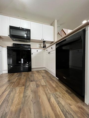 380 Oxford Oak Drive, Blacklick, OH 43004