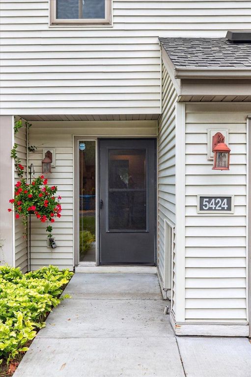 5424 Sanibel Drive, Minnetonka, MN 55343 — exterior