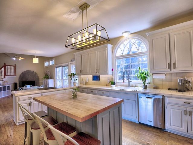 3012 Asheton NE Place, Marietta, GA 30068