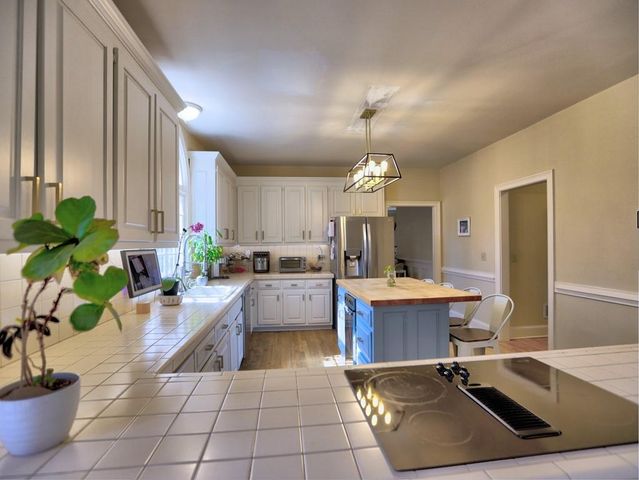 3012 Asheton NE Place, Marietta, GA 30068