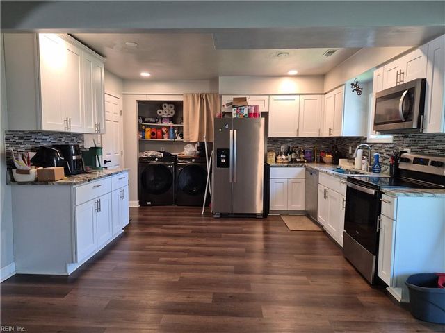 1301 Cypress PL, Chesapeake, VA 23320