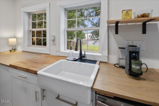 206 S Ellington Street, Clayton, NC 27520