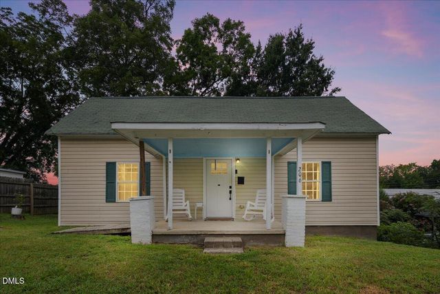 206 S Ellington Street, Clayton, NC 27520