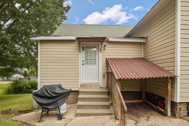 206 S Ellington Street, Clayton, NC 27520