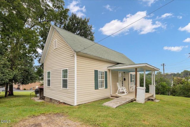 206 S Ellington Street, Clayton, NC 27520