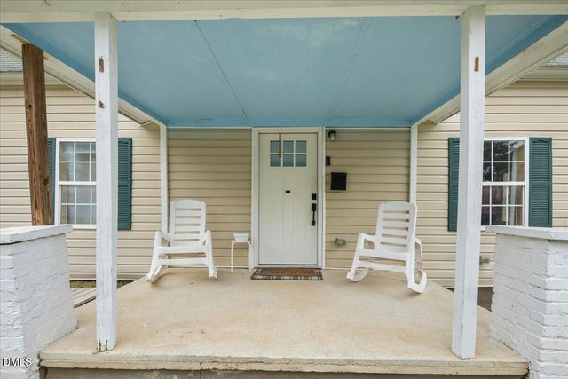 206 S Ellington Street, Clayton, NC 27520