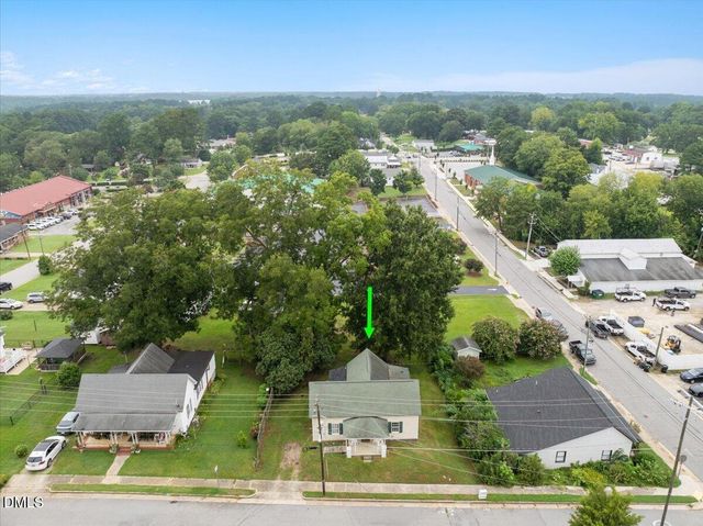206 S Ellington Street, Clayton, NC 27520