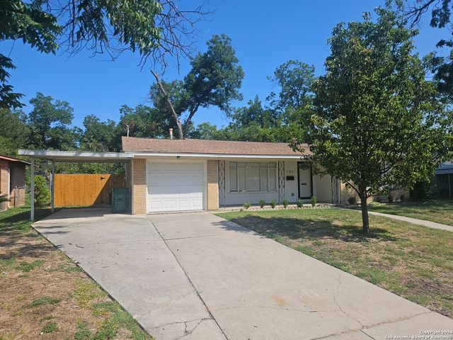 131 BETHANY PL, San Antonio, TX 78201