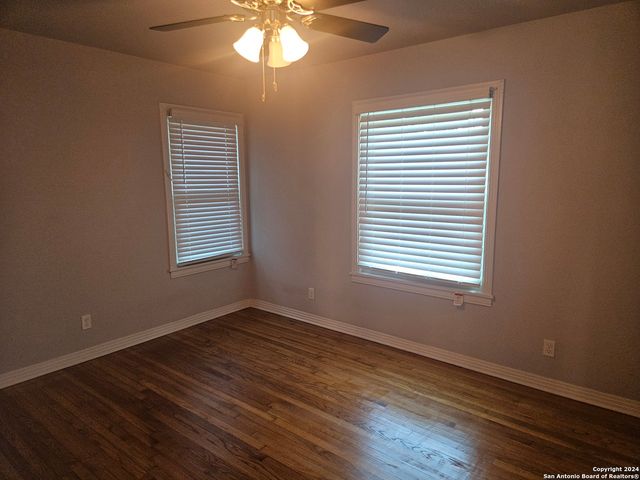 131 BETHANY PL, San Antonio, TX 78201