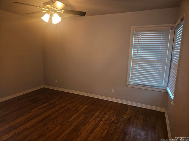 131 BETHANY PL, San Antonio, TX 78201