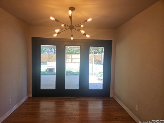131 BETHANY PL, San Antonio, TX 78201