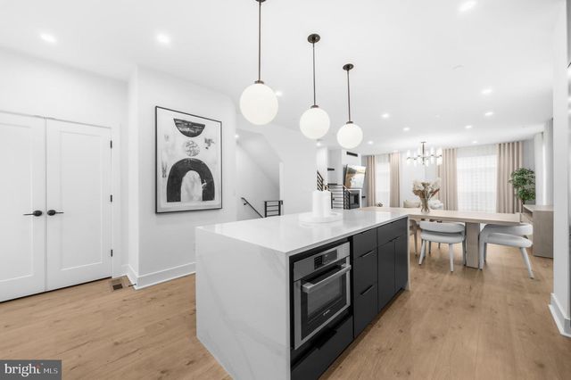 2040 TYSONS RIDGELINE RD, Falls Church, VA 22043